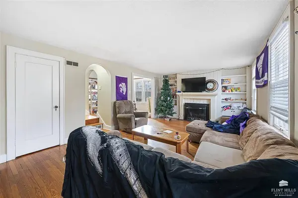 1837 Anderson AVE, Manhattan, KS 66502