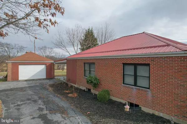 1925 PAYNES FORD RD, Martinsburg, WV 25405