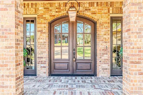 702 Fairway Oaks, Conroe, TX 77302