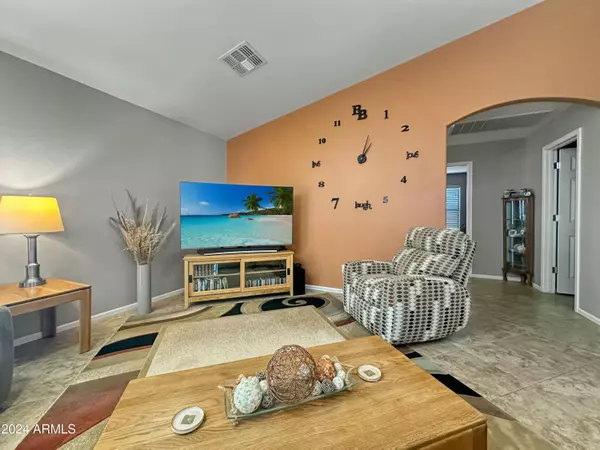 43217 W CHISHOLM Drive, Maricopa, AZ 85138