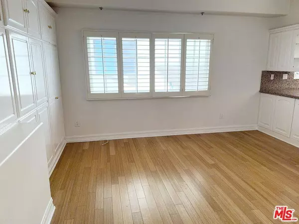 1910 Manning Ave #6A, Los Angeles, CA 90025