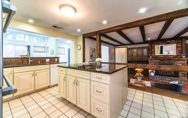 39 Lorelei Circle, Middletown, CT 06457