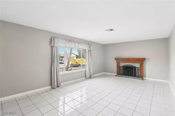 6743 Carrera Drive, Las Vegas, NV 89103