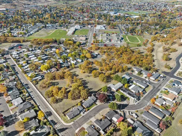 Stevens RD, Eagle Point, OR 97524