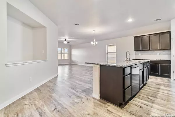 2438 MCCRAE, New Braunfels, TX 78130-6580