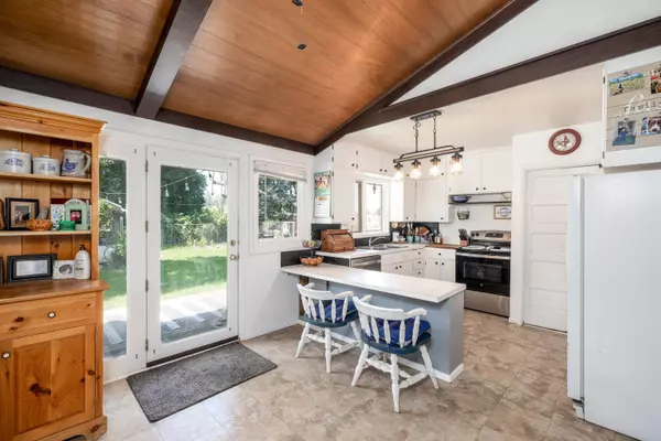 2027 N Old Trails Rd, Spokane, WA 99224