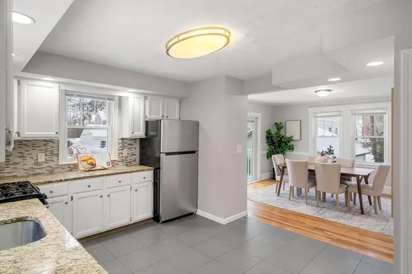 9 Ryden St, Quincy, MA 02169