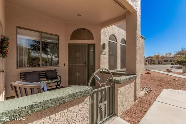 2400 W Via Di Silvio, Tucson, AZ 85741