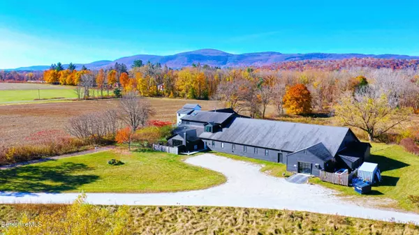 1373 Boardman St, Sheffield, MA 01257