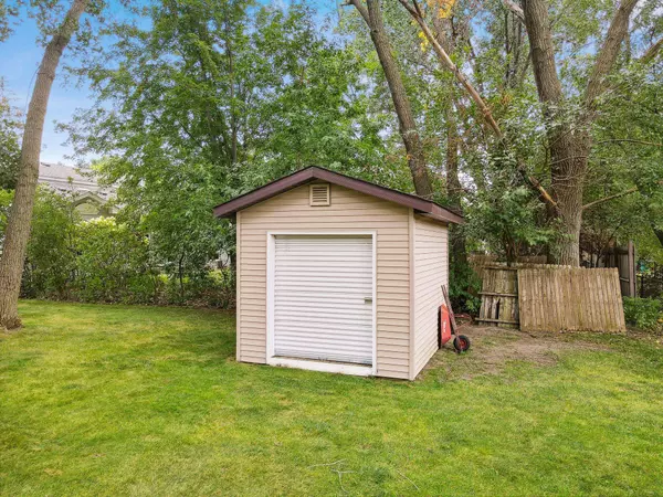 1539 Lois DR, Shoreview, MN 55126