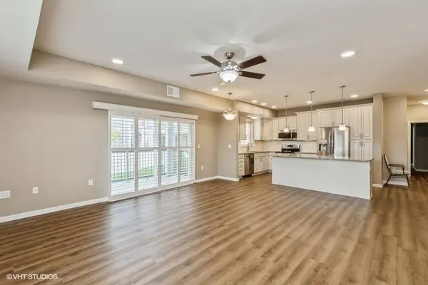 9001 Windsor Parkway #102, Johnston, IA 50131