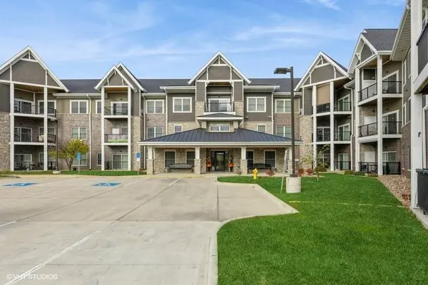 9001 Windsor Parkway #102, Johnston, IA 50131