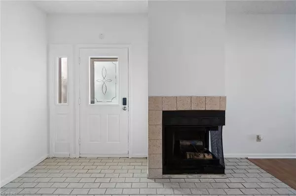 4605 Georgetown PL, Virginia Beach, VA 23455