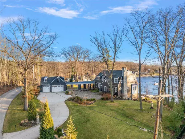 8880 E Oak Drive, Sand Lake, MI 49343