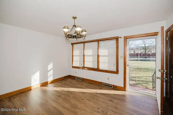 5413 Nc 42, Elm City, NC 27822