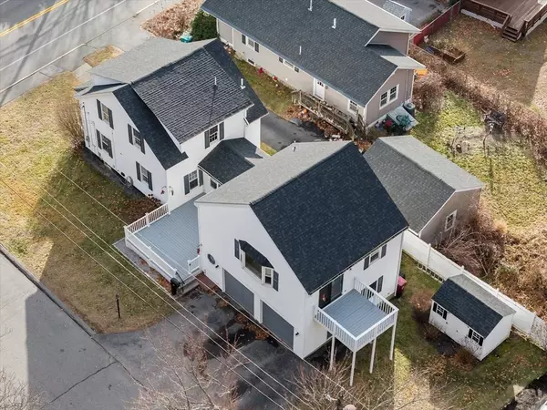 877 Westford St, Lowell, MA 01851