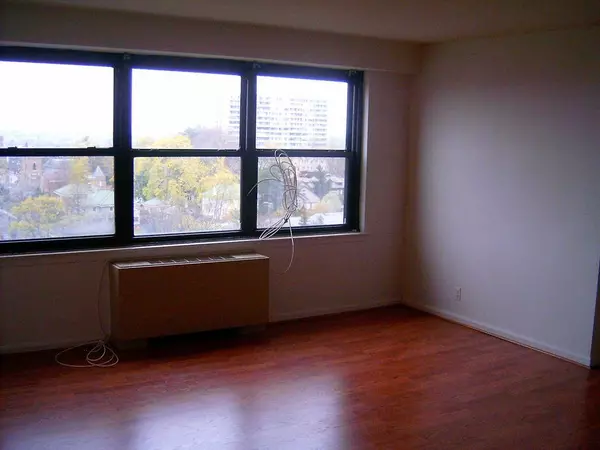 138 E Central Blvd, Palisades Park Boro, NJ 07650