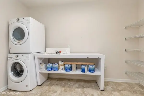 9001 Windsor Parkway #102, Johnston, IA 50131