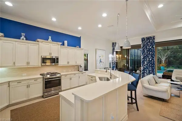 6553 Roma WAY, Naples, FL 34113