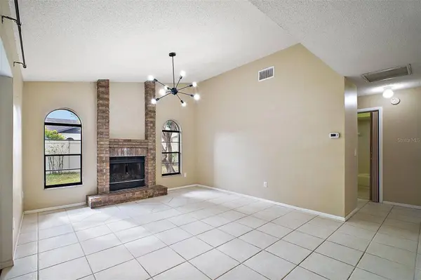 10042 CHESHAM DR, Orlando, FL 32817