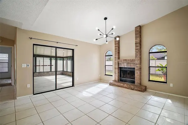 10042 CHESHAM DR, Orlando, FL 32817