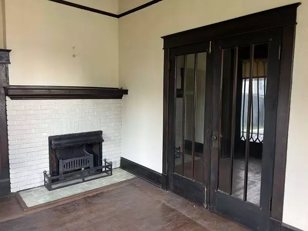 607 N High St, Columbia, TN 38401