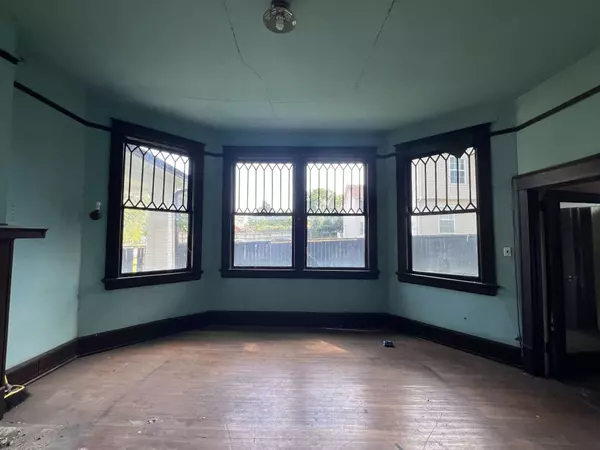 607 N High St, Columbia, TN 38401