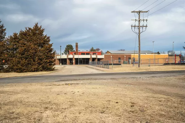 202 E 2nd St, Kanopolis, KS 67454