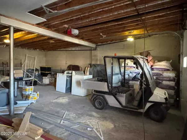 87 QUAKER CHURCH RD, Pennsdale, PA 17756