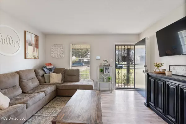 6265 Southbridge Drive, Horn Lake, MS 38637