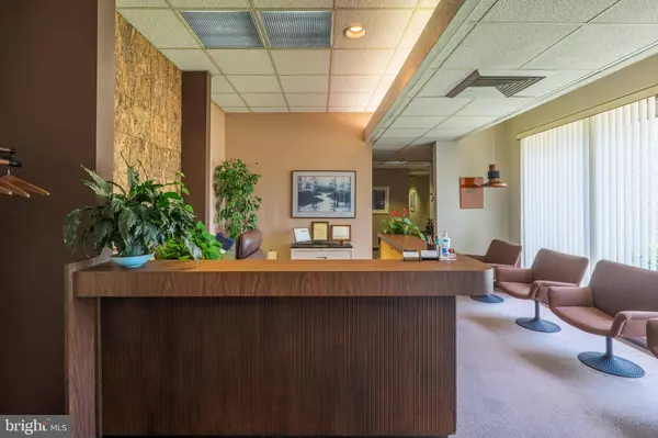 202 N 8TH ST, Vineland, NJ 08360