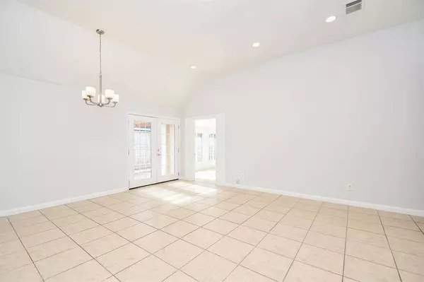 6631 New World DR, Katy, TX 77449