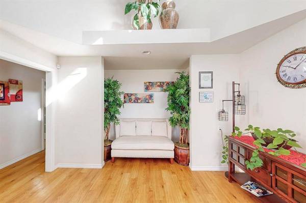 925 W Mitchell Street, Arlington, TX 76013