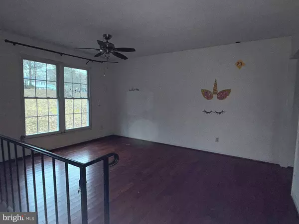 2036 YEW, Saint Leonard, MD 20685