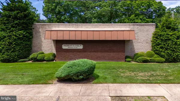 202 N 8TH ST, Vineland, NJ 08360