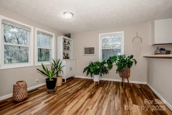 364 Scotts Creek RD, Statesville, NC 28625