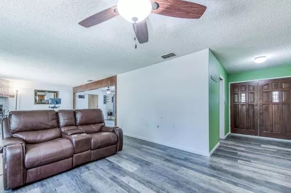 31725 Apache RD, Coarsegold, CA 93614