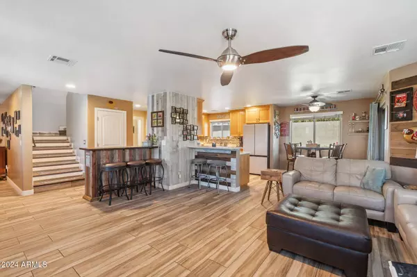 1840 E AVENIDA DEL ORO --, Phoenix, AZ 85022