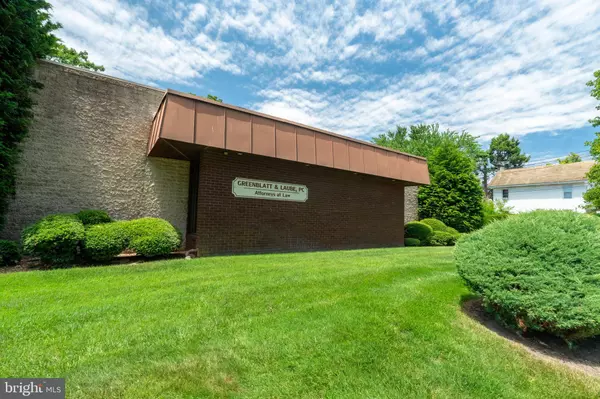 202 N 8TH ST, Vineland, NJ 08360