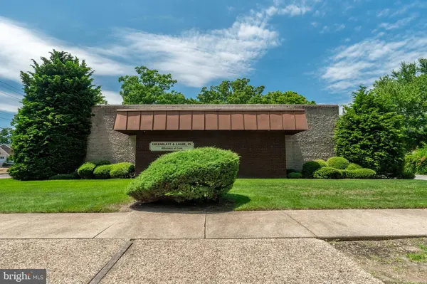 202 N 8TH ST, Vineland, NJ 08360