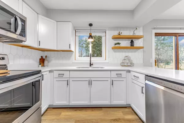 2915 Wimbledon DR, Woodbury, MN 55125