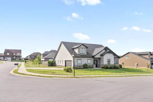 305 Piedmont Pl, Clarksville, TN 37043