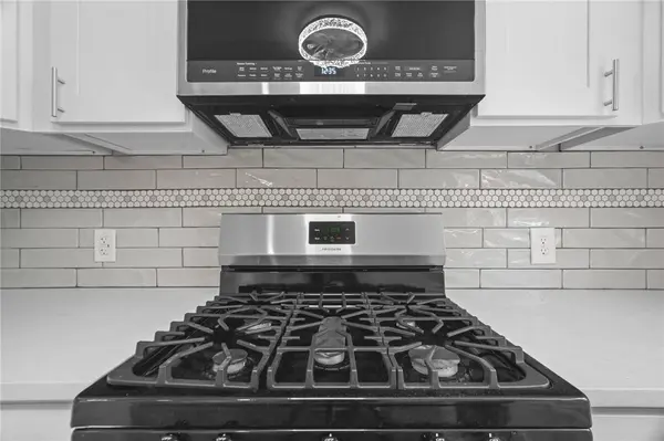 49 Meadowbrook AVE, Warwick, RI 02889