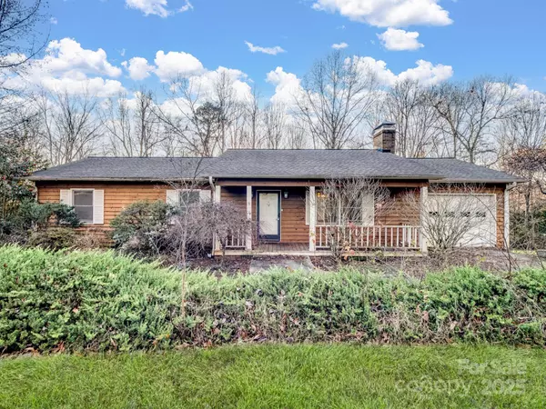 3915 11th ST NE, Hickory, NC 28601