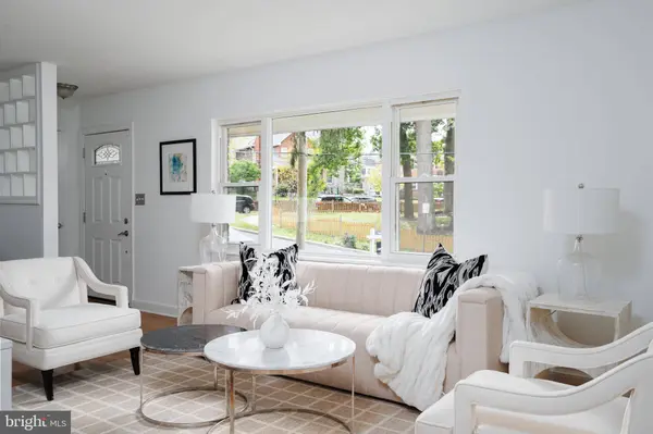 1317 FERNWAY RD NW, Washington, DC 20012