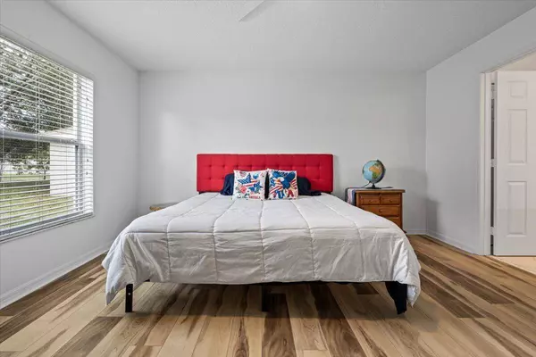 1834 SW Davis ST, Port Saint Lucie, FL 34953