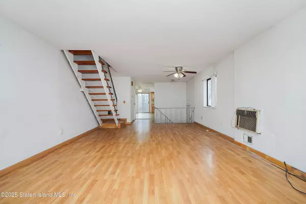 53 Evans ST, Staten Island, NY 10314