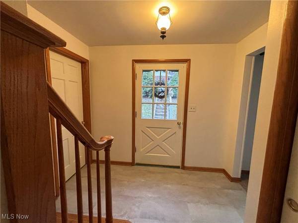 8 Willow RD, St. Clairsville, OH 43950