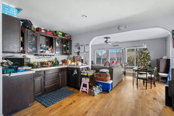 302 Sweetwood, San Diego, CA 92114