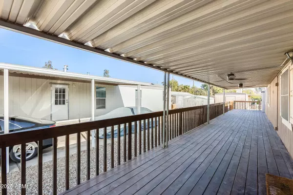 6227 N LITCHFIELD Road #42, Litchfield Park, AZ 85340